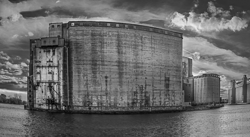 A print of this photo is available here